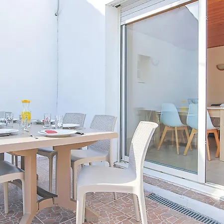 Prázdninový dům Outrem'her Maison Bord De *