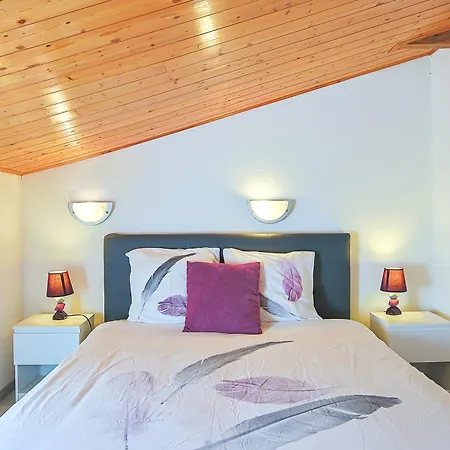 Outrem'her Maison Bord De *